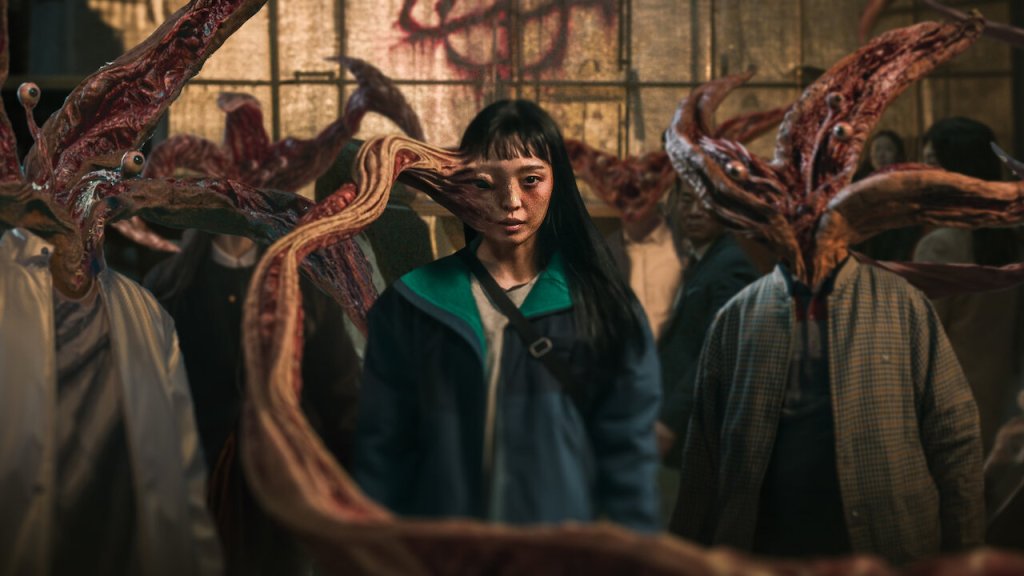 Netflix Viewers Flock to Top-Ranked Korean Horror Series “Parasyte” – A Solid 10/10